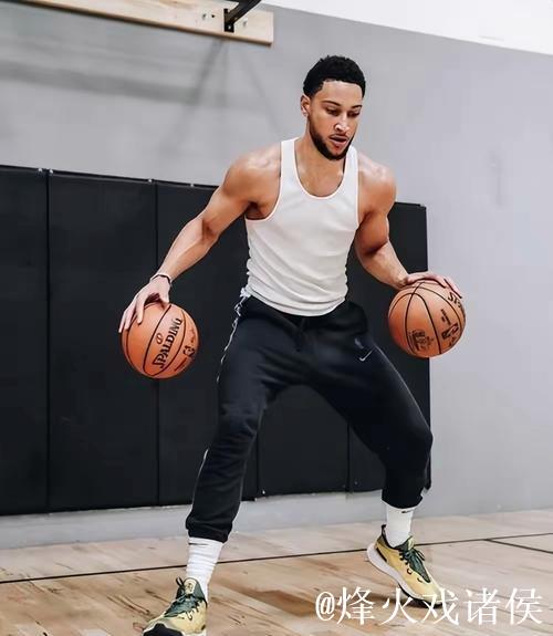 西蒙斯伤愈归来 将全力投入训练营